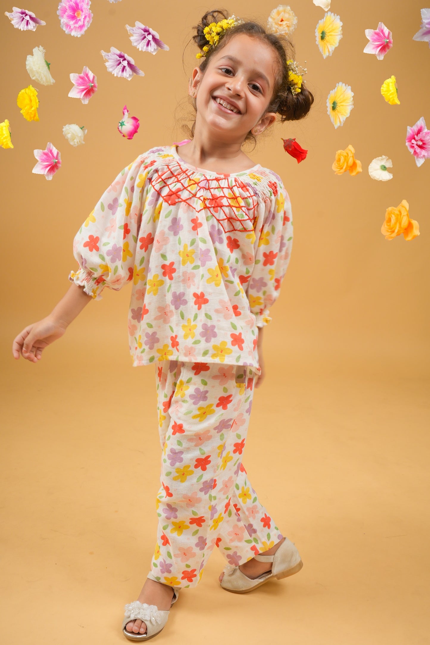 Smocked flower set